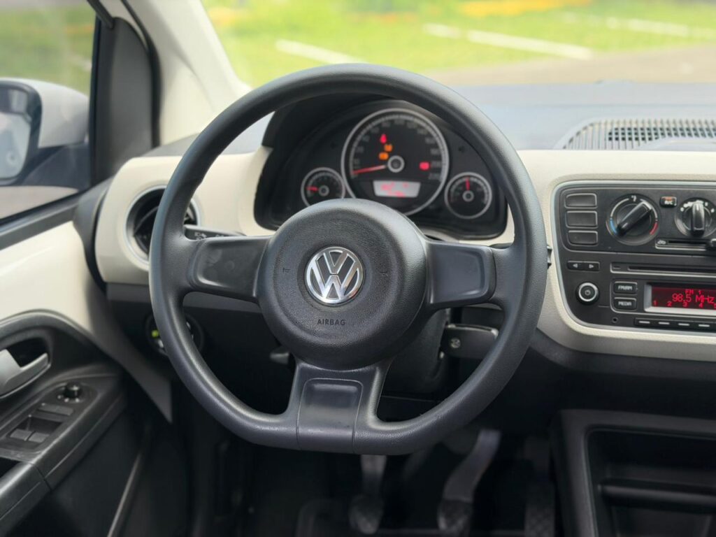 VOLKSWAGEN UP 1.0 TSI