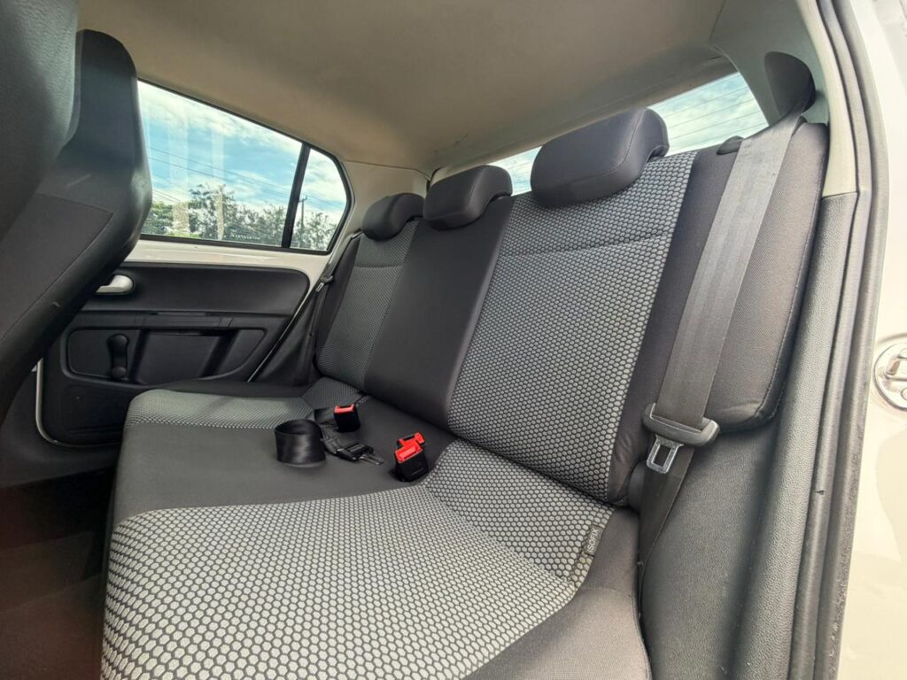 VOLKSWAGEN UP 1.0 TSI