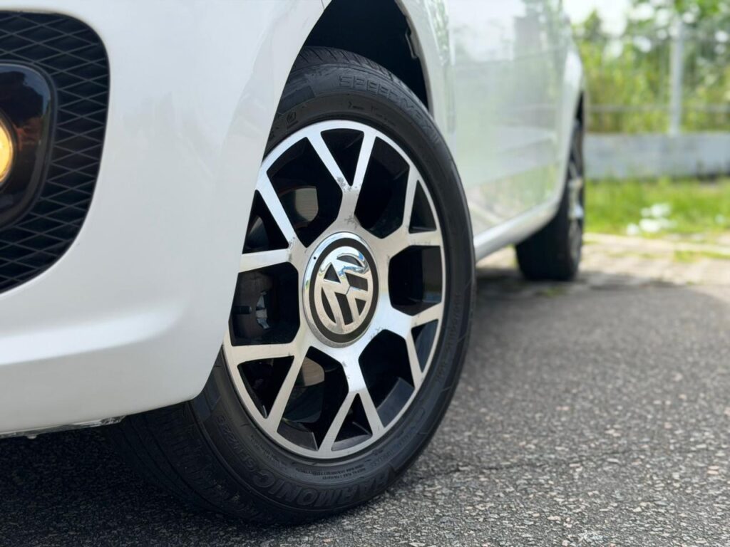 VOLKSWAGEN UP 1.0 TSI